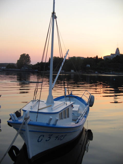 Lodička.jpg